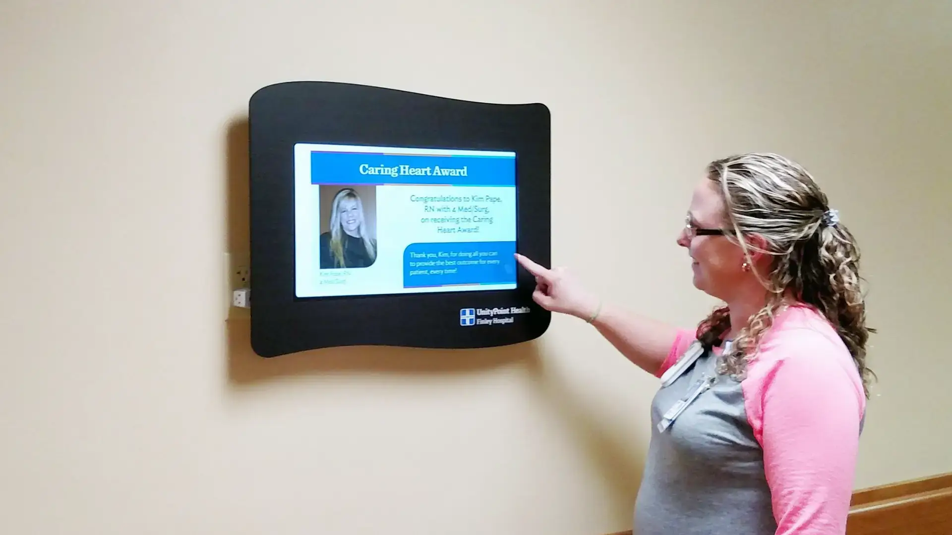 Digital-Display-Employee-Communication-Recognition-UP-Finley