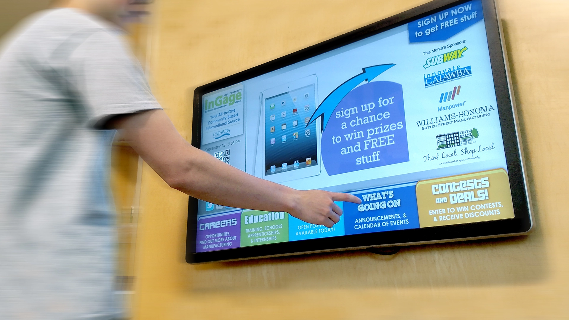 How Enterprise Companies Use Digital Signage for Communication?