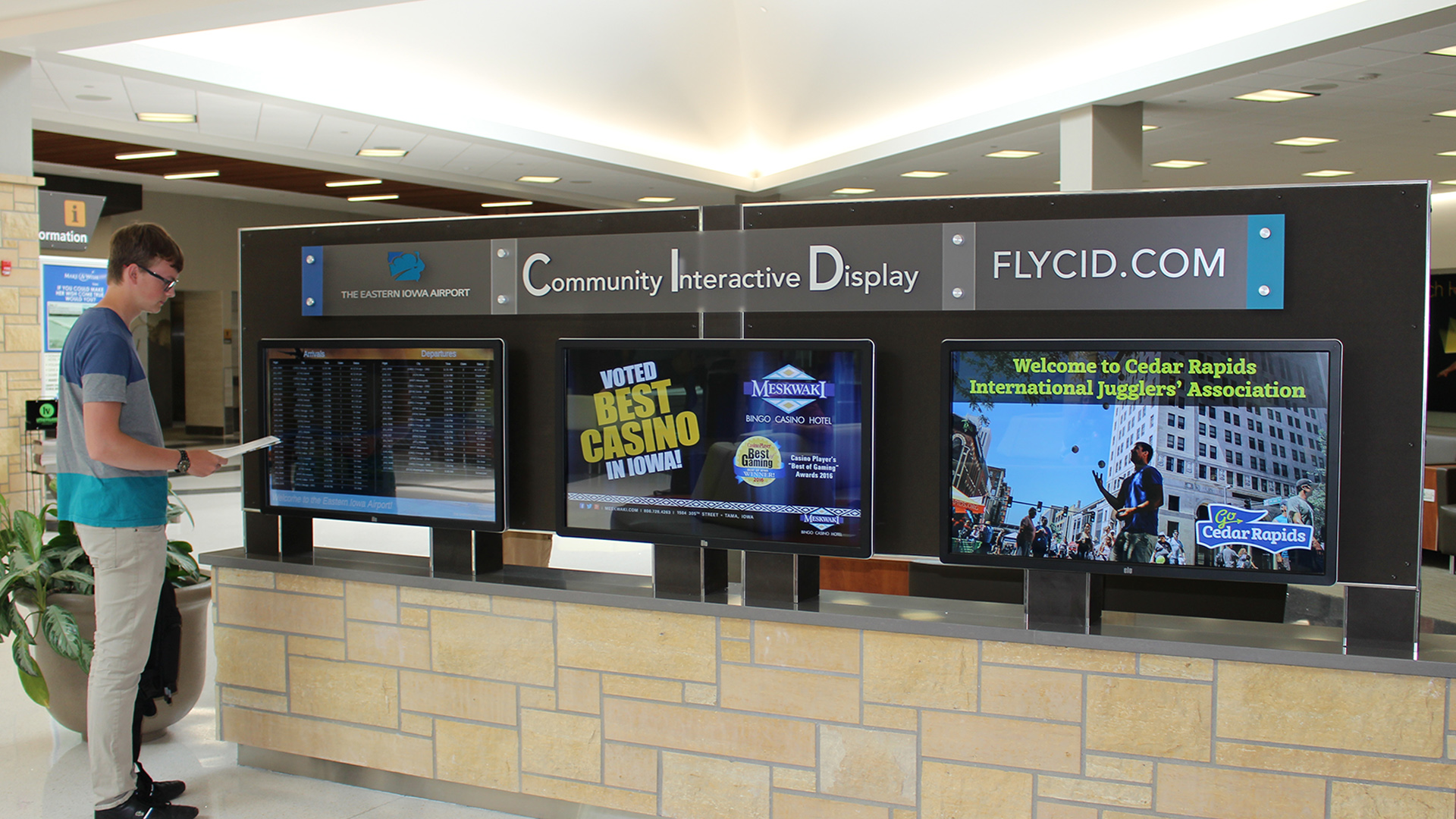 Amazon Signage Stick vs. Fire TV Stick: Which Is Better for Digital Signage?